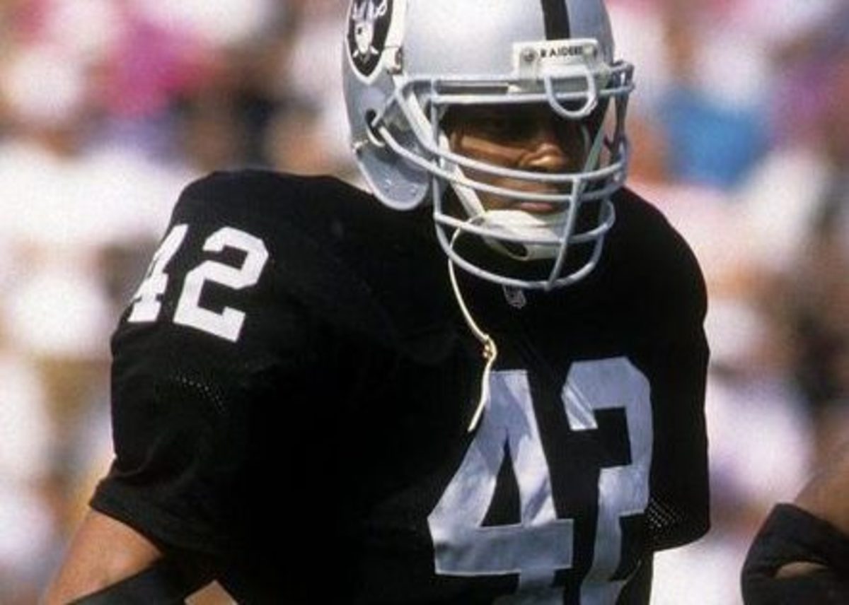 Lott played with the Raiders from 1991-1993.