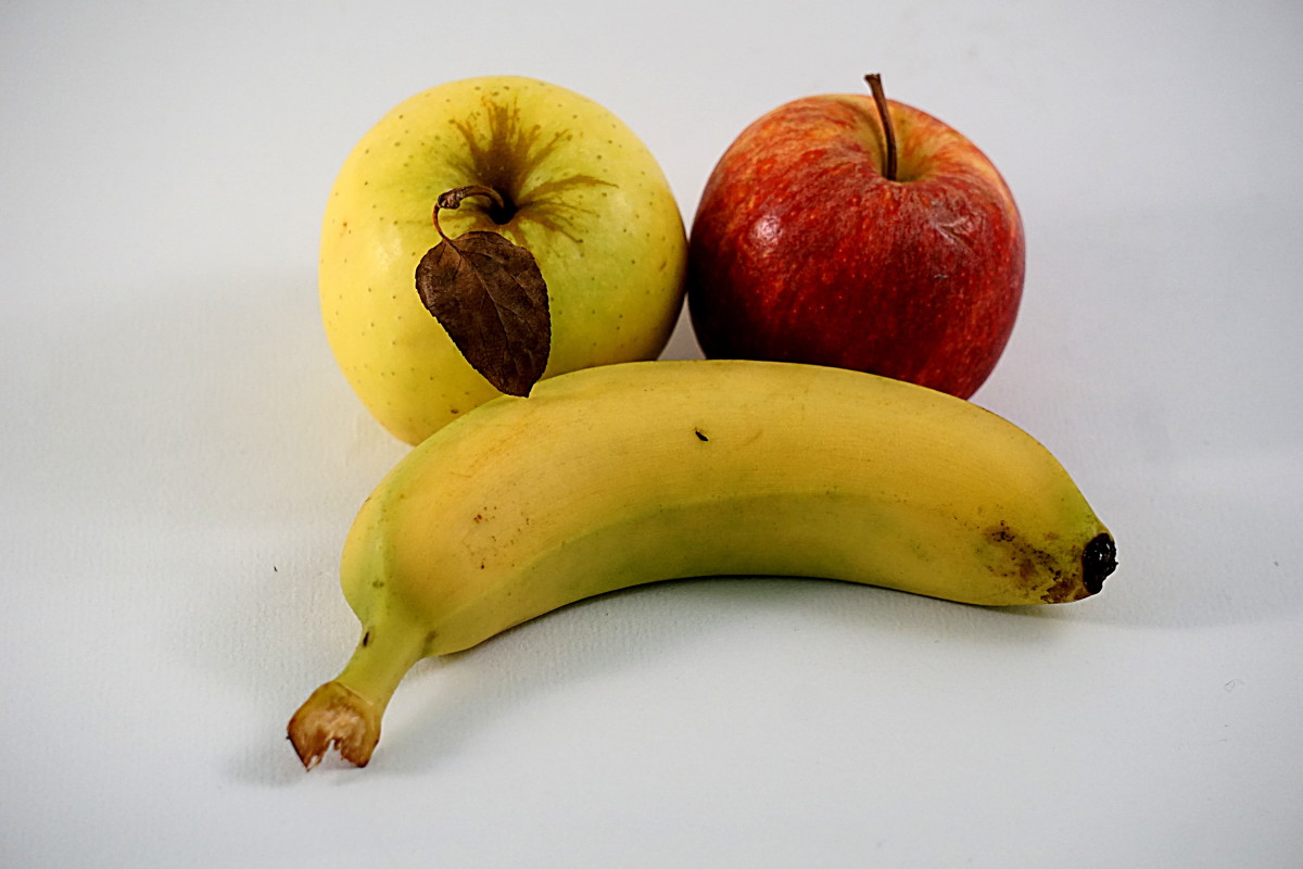 Banana with apple