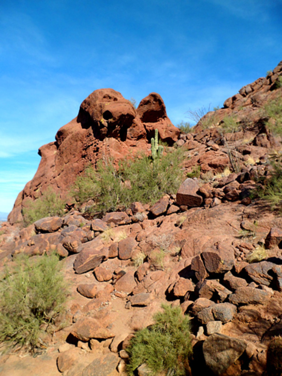 Ultimate Urban Hiking Experience: Camelback Mountain, Phoenix AZ