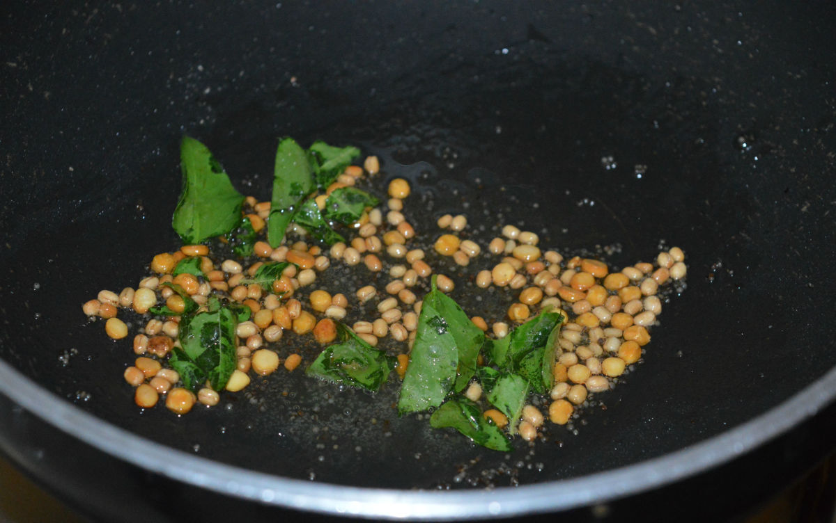 Add curry leaves and saute for 5 seconds.