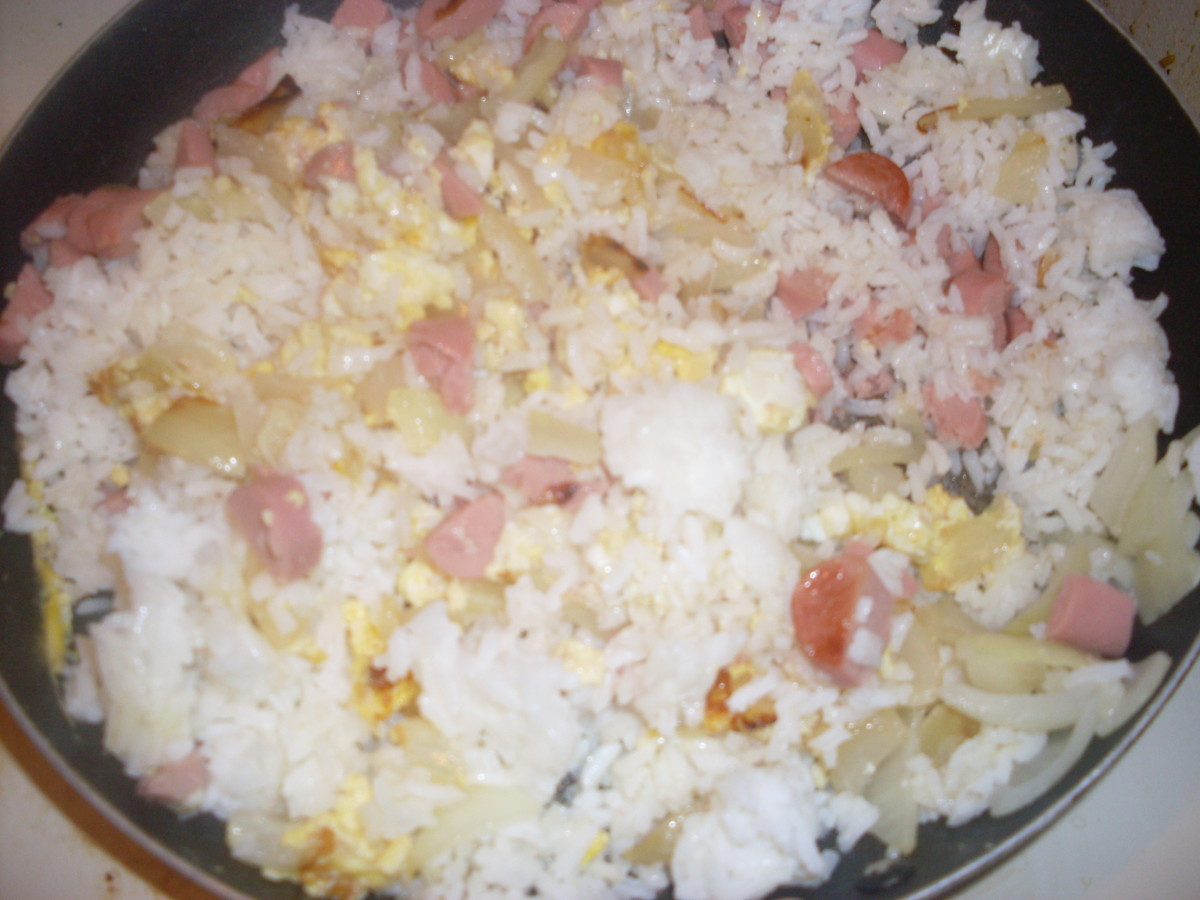 There are some chopped Vienna sausages in this particular fried rice. Yum, so tasty!