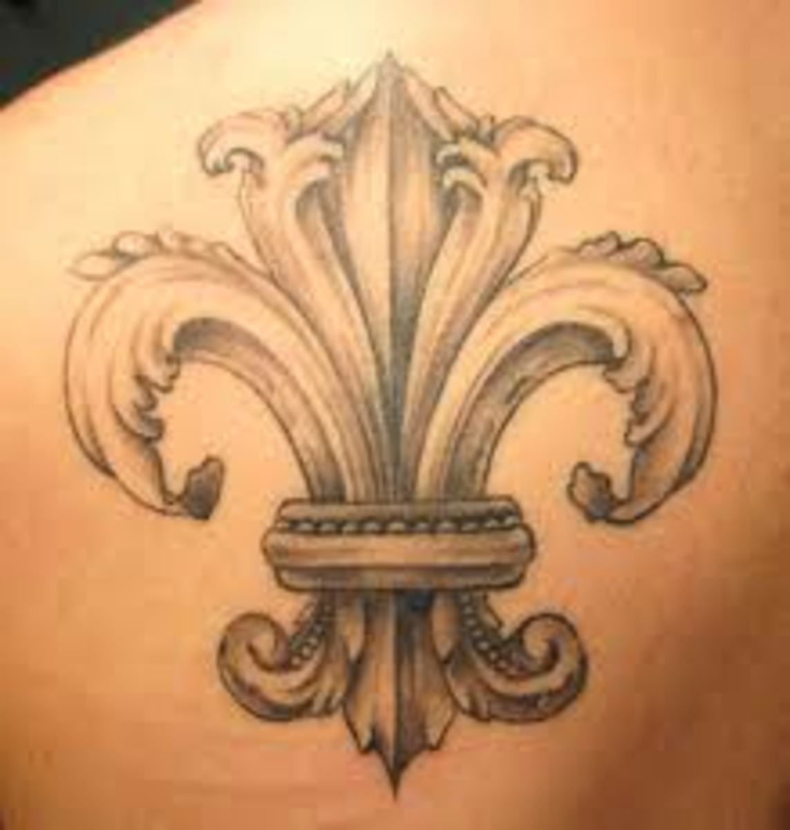 Fleur de lis tattoo designs