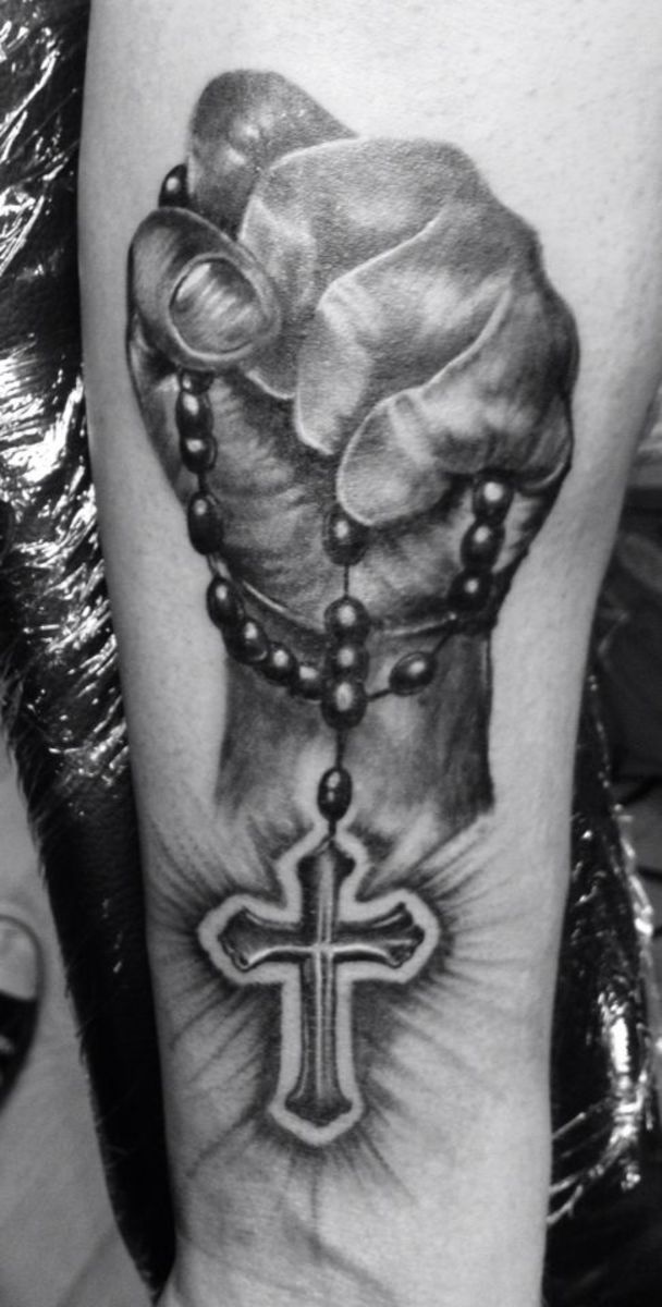 rosary tattoo on right hand | ...this was taken when it was … | Flickr