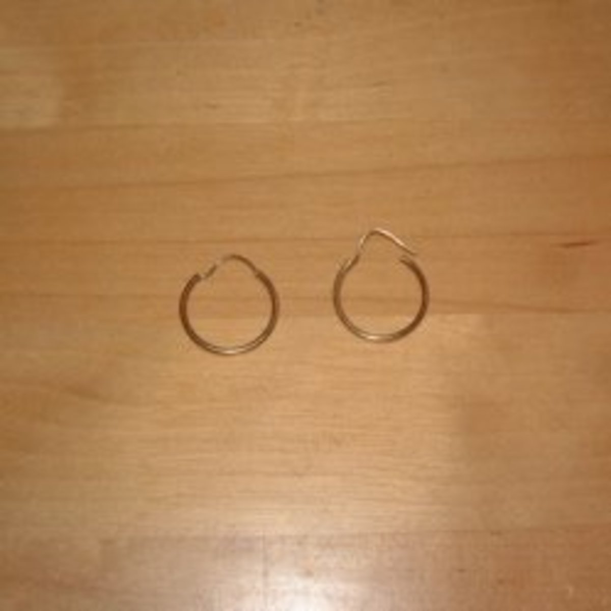 A Guide To The Four Types Of Hoop Earrings TatRing