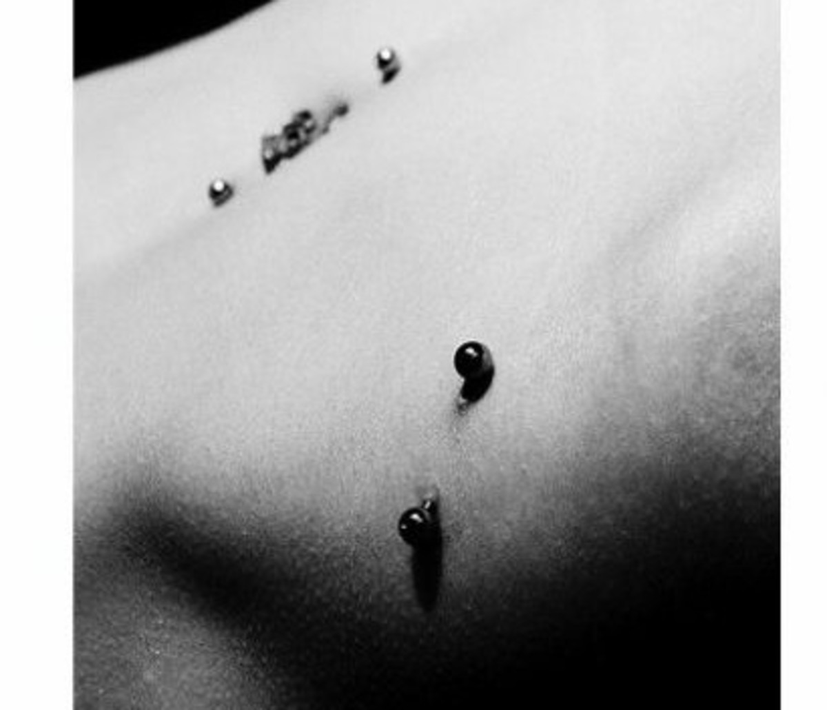 Healing a Hip Surface Piercing—Pictures and Videos TatRing.