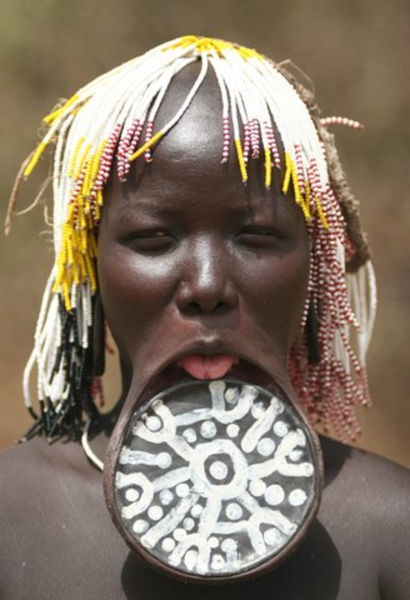Mursi woman with extra-large lip plate