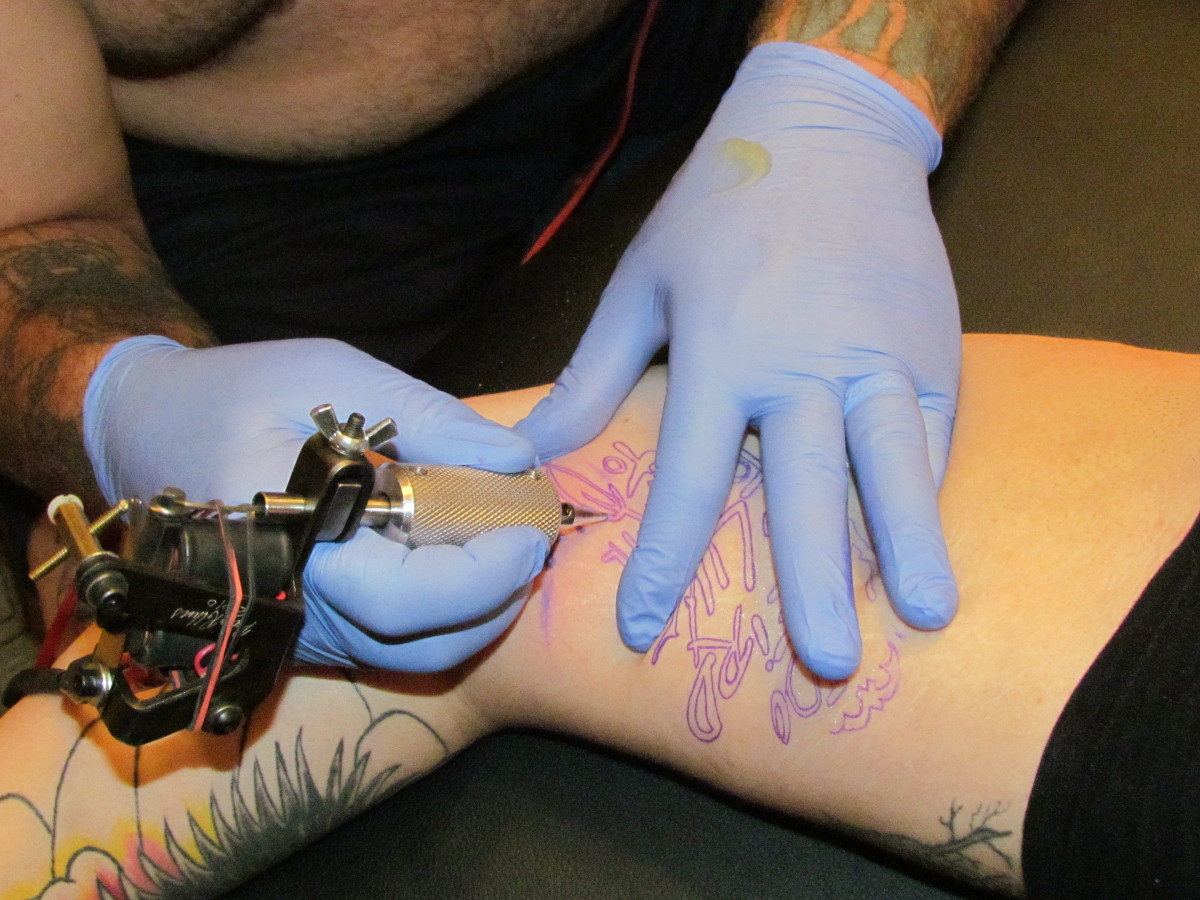 This is how working on a flat surface helps achieve giving a great tattoo.