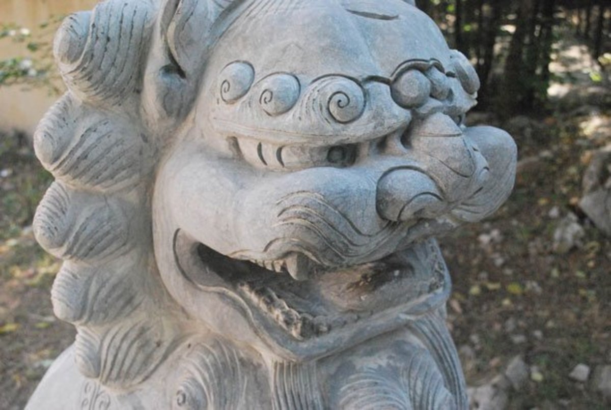 Fu Dogs are said to protect against evil and negativity. 