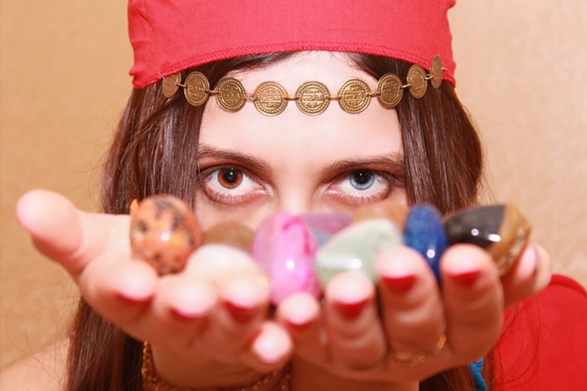 Is It Wrong for People to Accept Money for Wicca, Witchcraft, or Spiritual Services?