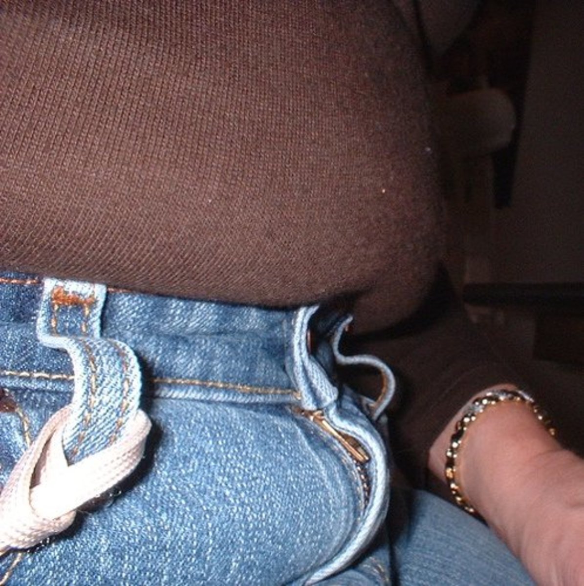 Jeans bulge