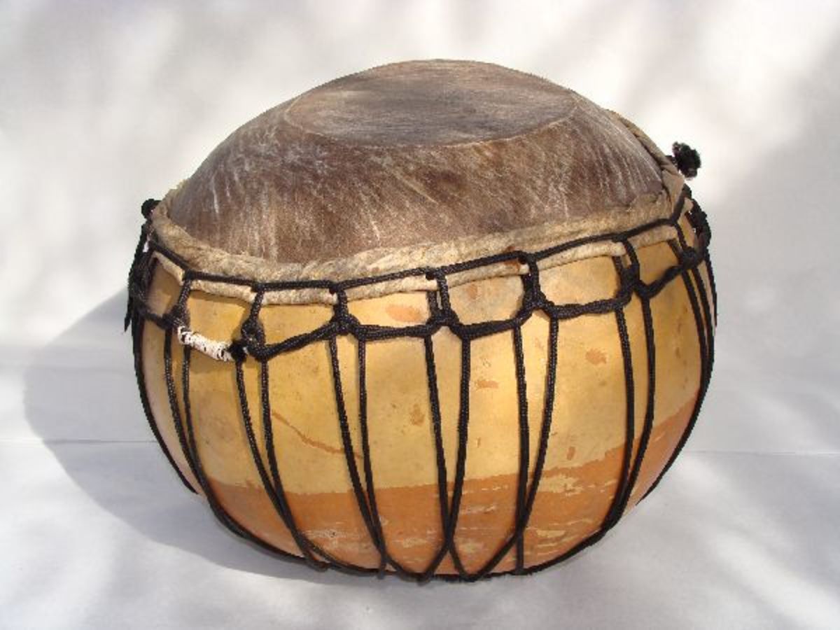 Barra drum from West Africa made out of a big gourd and a goatskin/Photo from www.dunum.ch