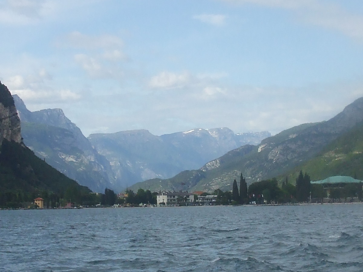 A Rough Guide to Italy: A Boat Trip on Lake Garda