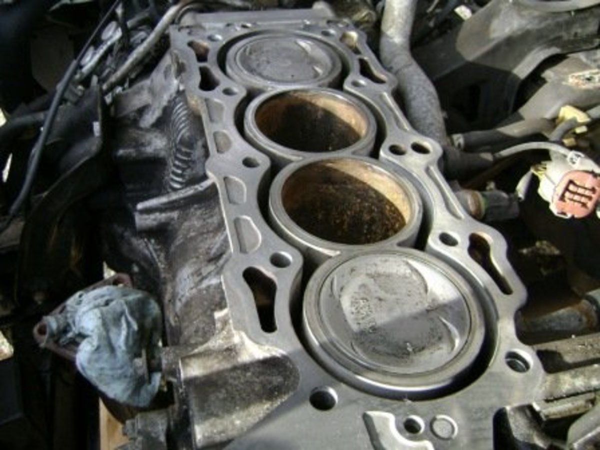 Honda Accord F23 with removed cylinder head, ready for a new head gasket.