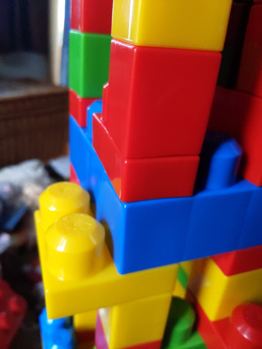mega-blocks-building-outside-the-regular-lego-brand