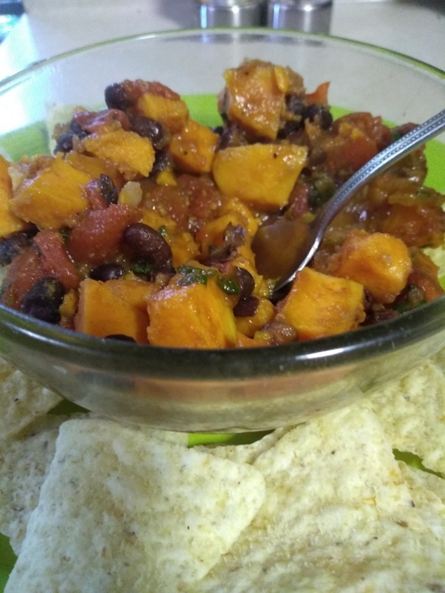 Serve sweet potato and black bean chili with tortilla chips.