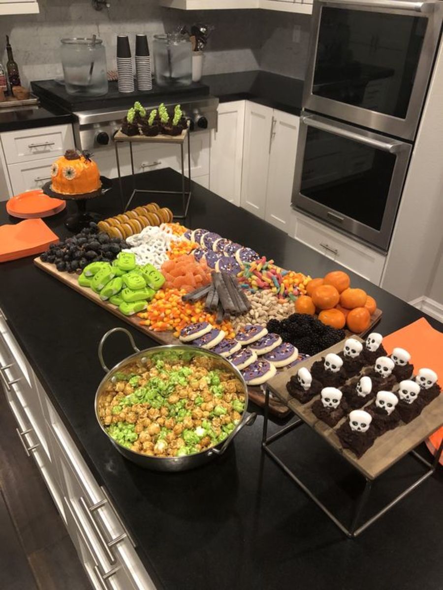 Halloween cookie platter