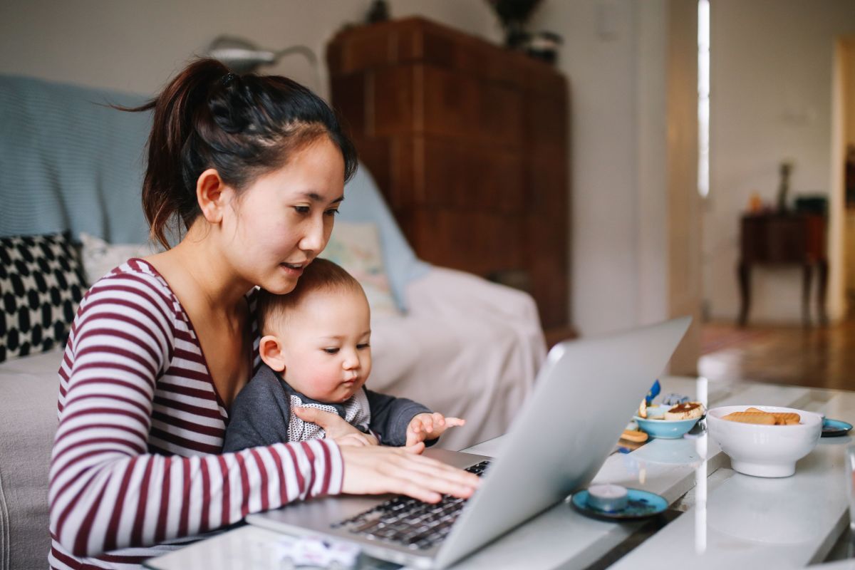 Why Stay at Home Moms Need Digital Businesses