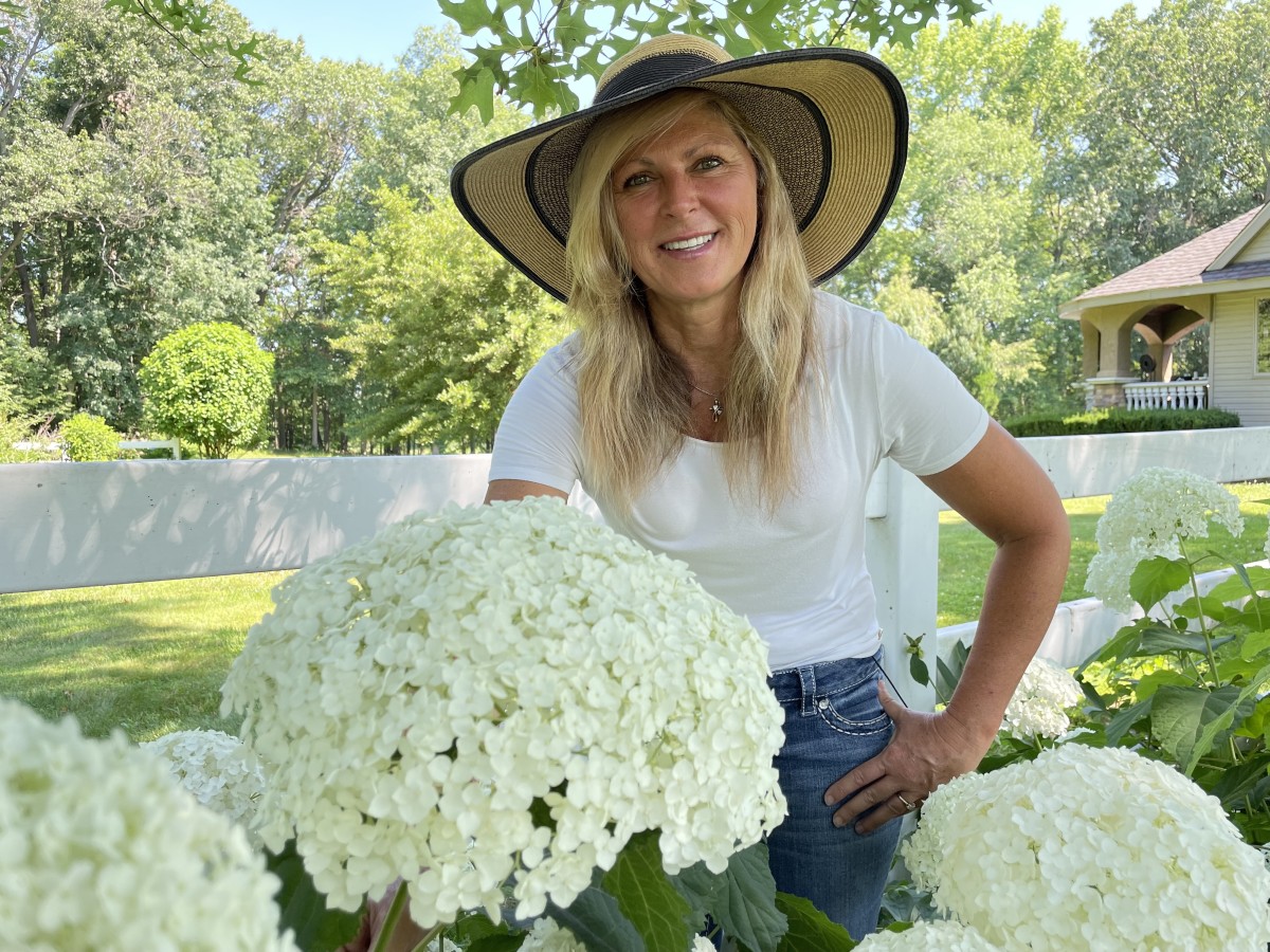 I love sharing tips for growing hydrangeas, from my garden to yours!
