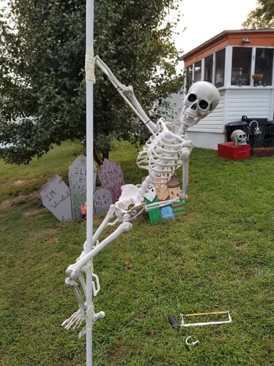 20+ Easy Outdoor Halloween Decorations to Make HubPages