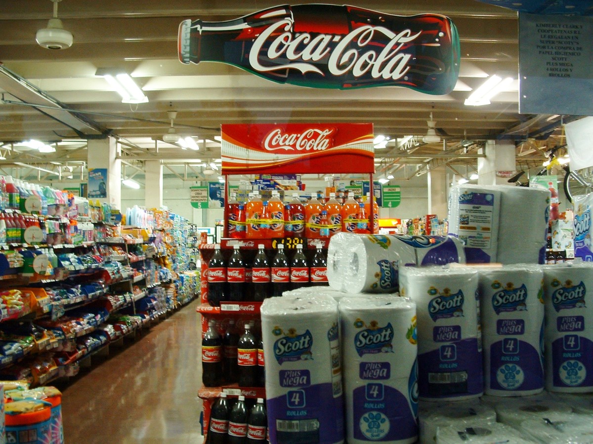 6 Marketing Ploys Retailers Use to Get You to Spend More Money