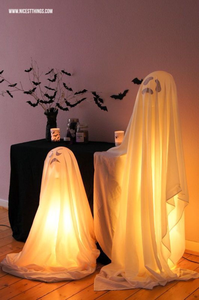 Light-Up Bedsheet Ghosts