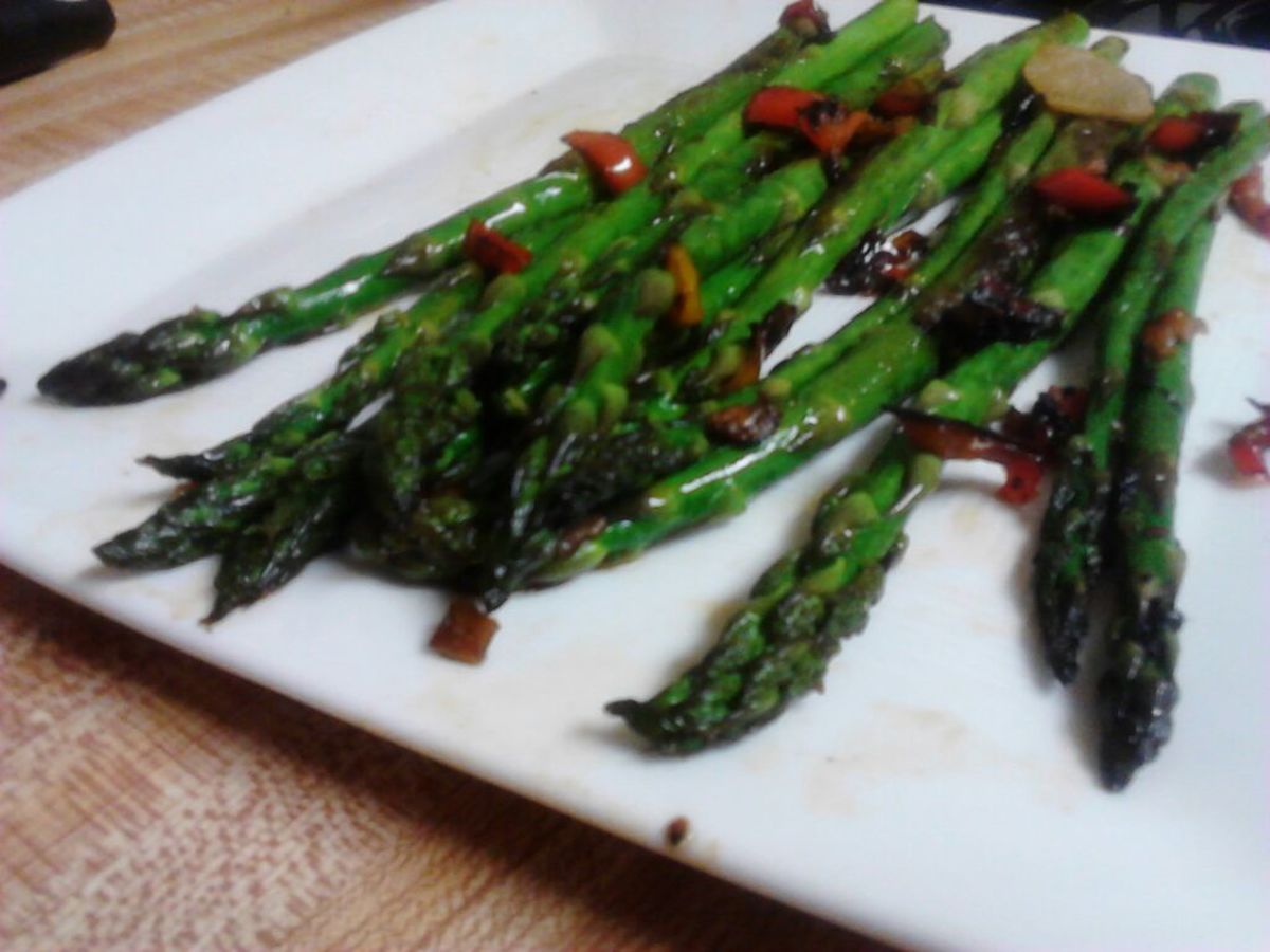 Sweet chili pepper asparagus