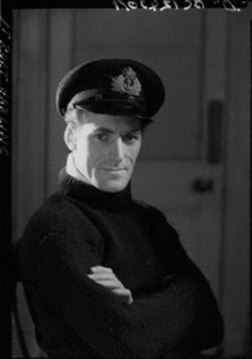 Robert Harling, Ian Fleming's 30AU agent and friend, circa 1941