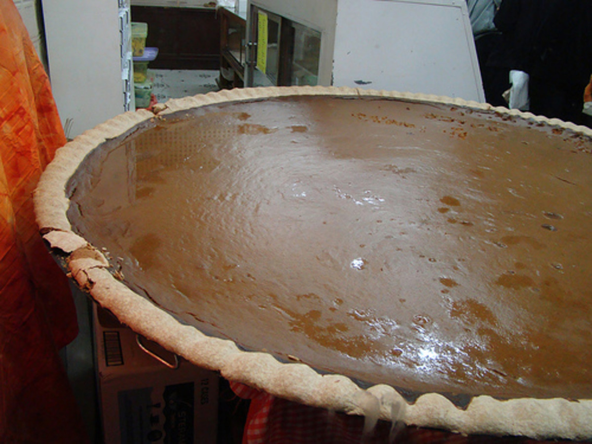 Largest Pumpkin Pie in the World - 14 feet diameter, about 3,000 pounds; 2011. record was beat by the New Bremen Pumpkin Fest.