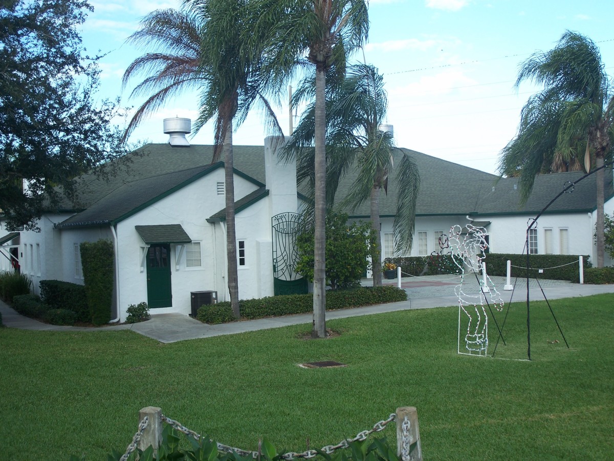 Indian River Citrus Museum in the old community center.