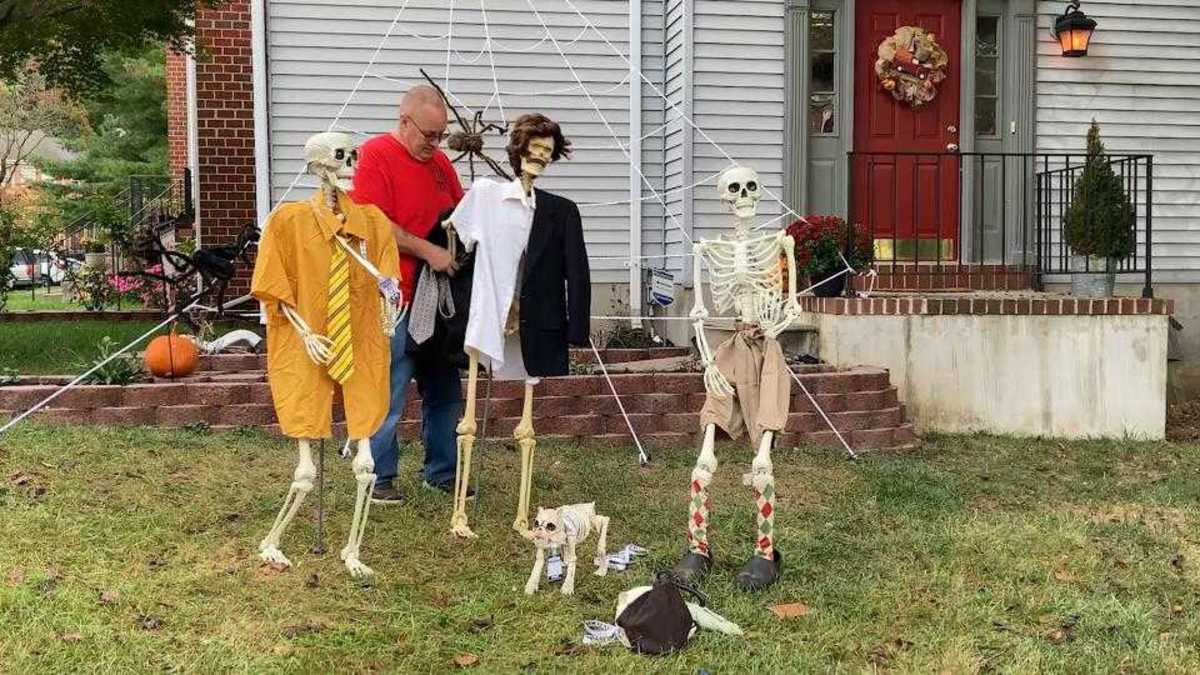 Bag of Bones - Halloween Decorating Fun With Skeletons - HubPages