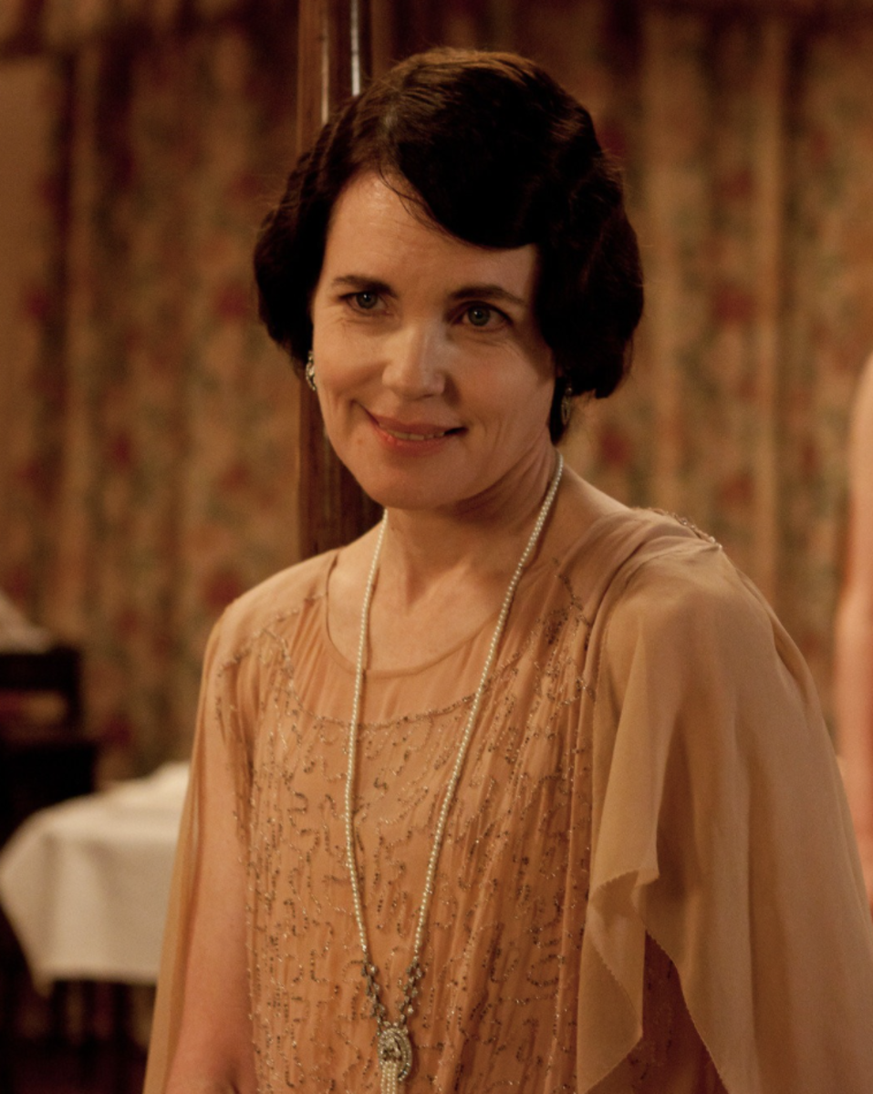 Elizabeth McGovern as Cora Crawley, The Countess of Grantham, Season 3 Downton Abbey  