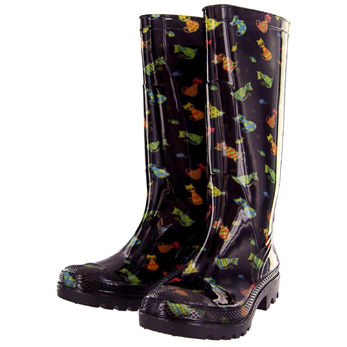 These boots are truly amazing for anyone who works outdoors or who lives in a rainy area.  