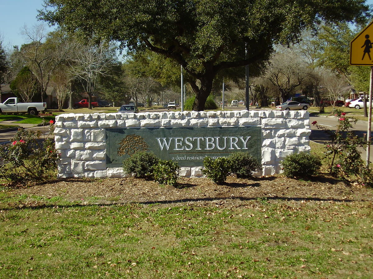 Sign -Entering Westbury Houston