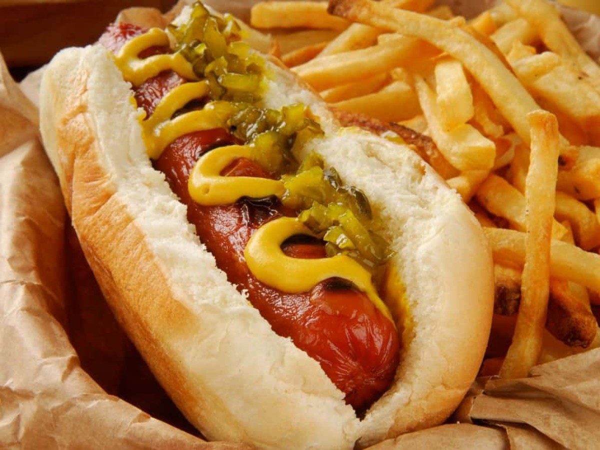 hot dog with all the fixings