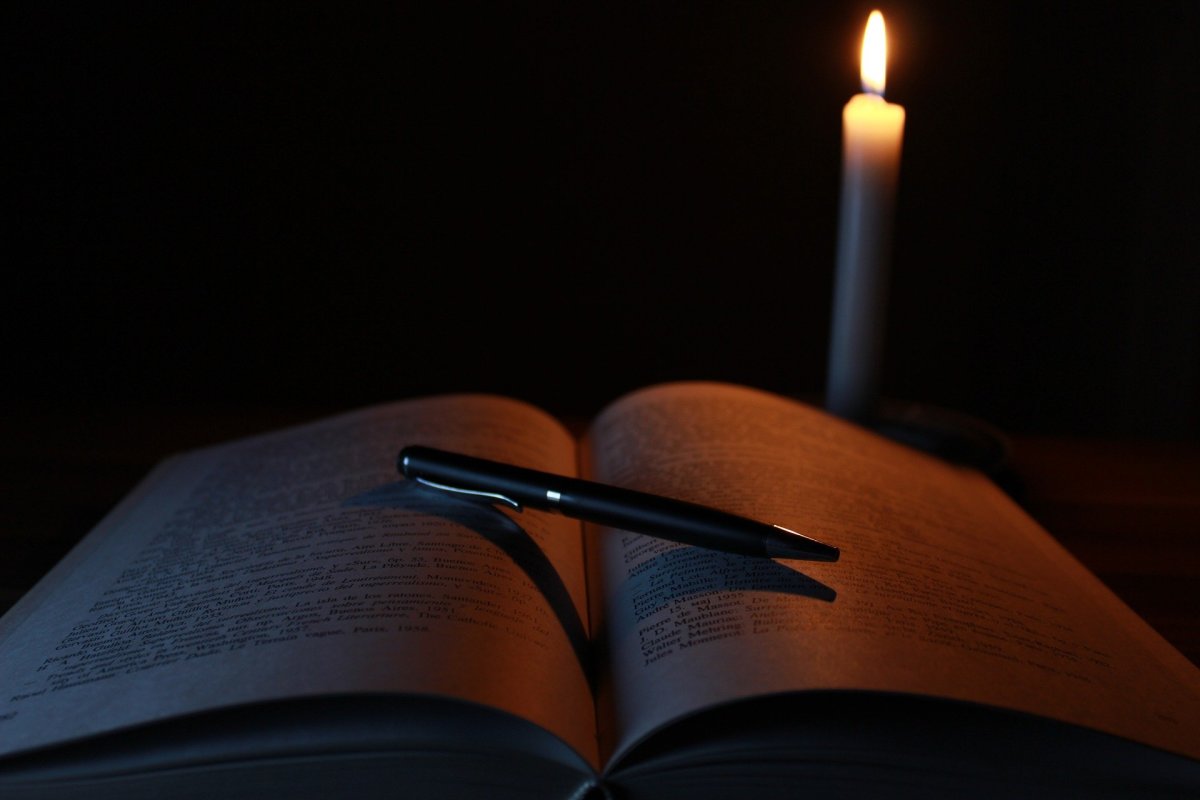 candle-book-old-light-library