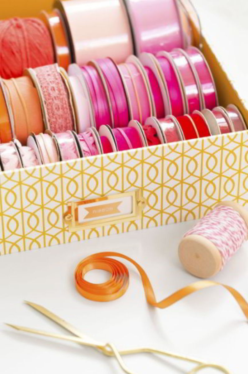 Sort ribbon in box by color
