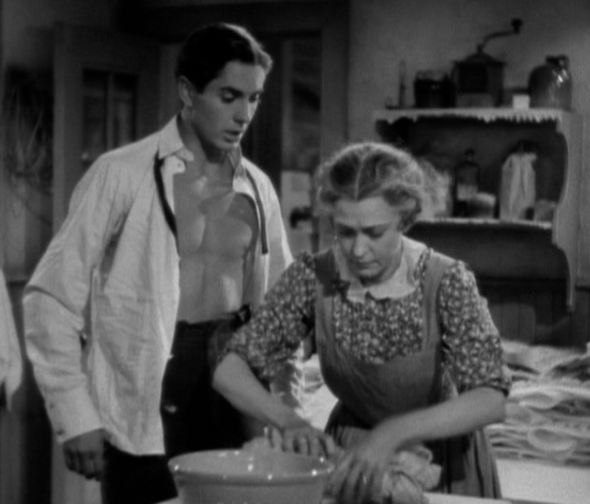 Tyrone Power and Alice Brady go about their daily routine until the fire In Old Chicago
