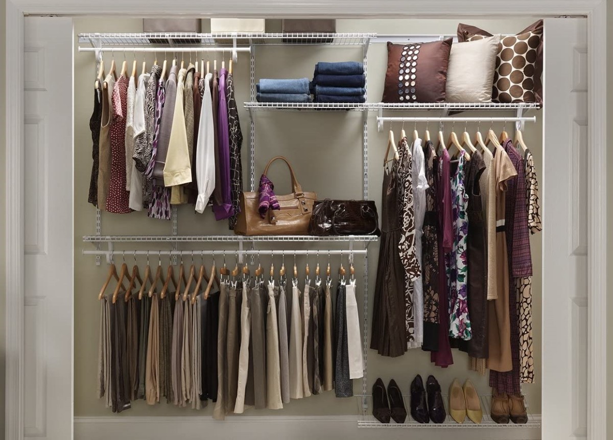 10 Wardrobe Essentials: What Every Woman Needs in Her Closet?