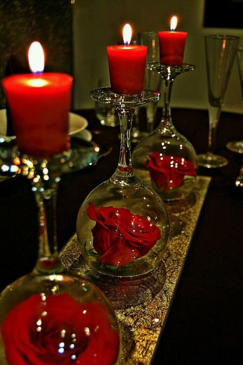 Elegant Glass Centerpiece With Dried Roses