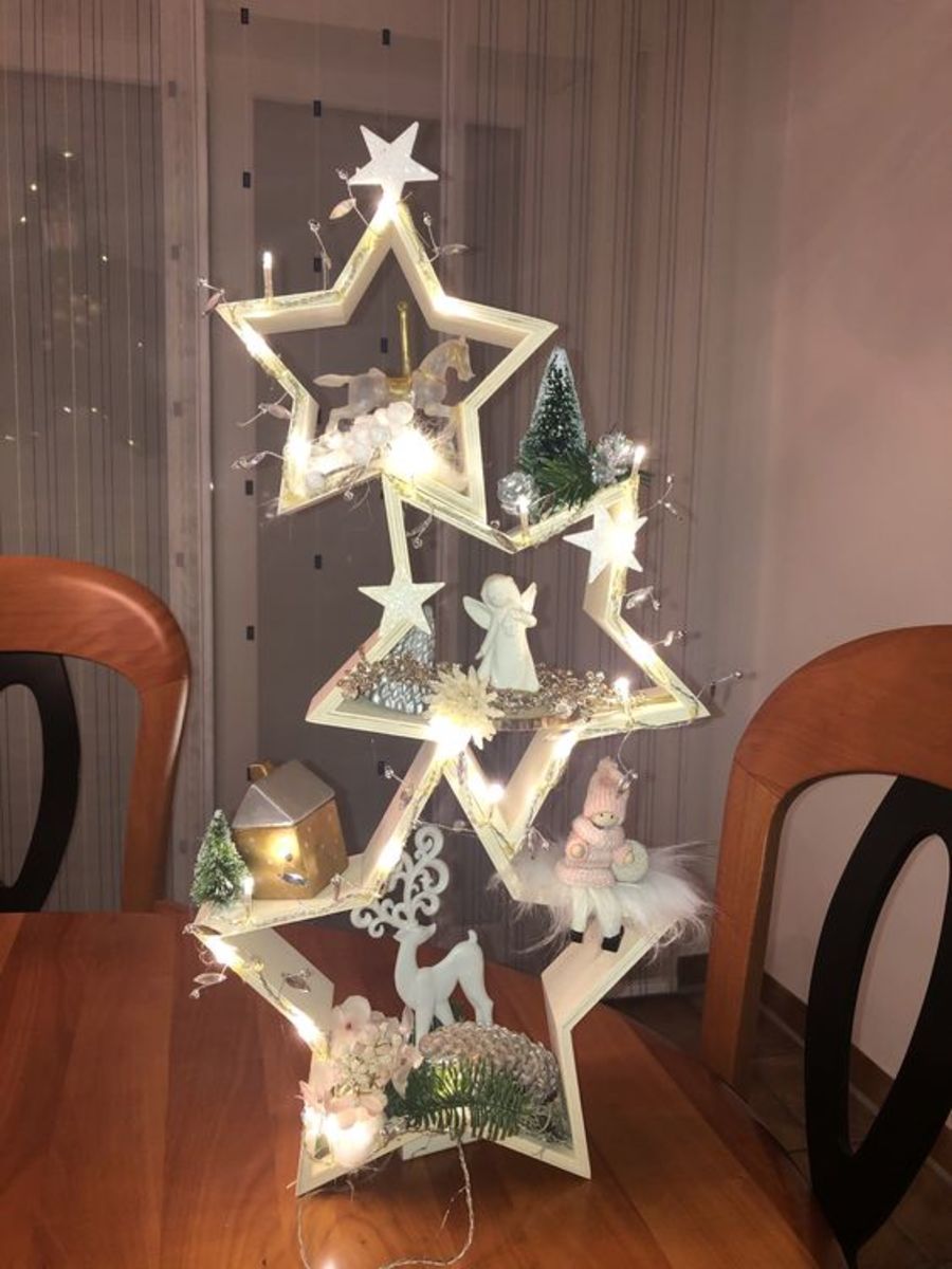 Light-Up Stacked Star Decoration