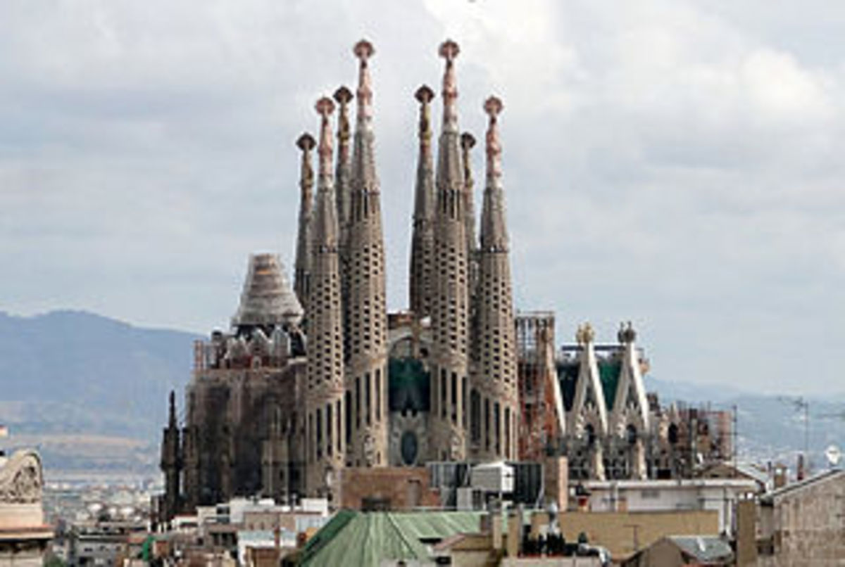 10 interesting facts about the Sagrada Familia in Barcelona, Spain.
