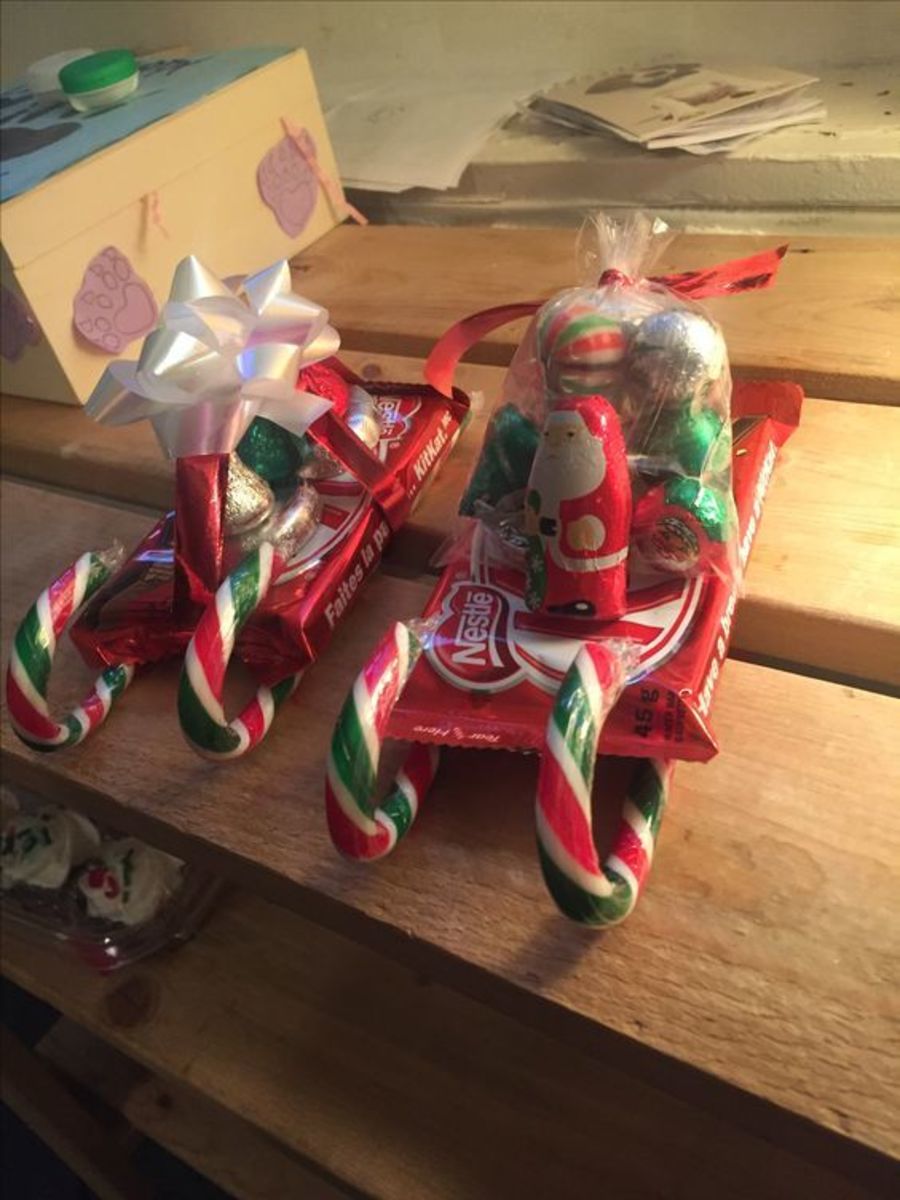 Red and Green Candy Cane Sleighs