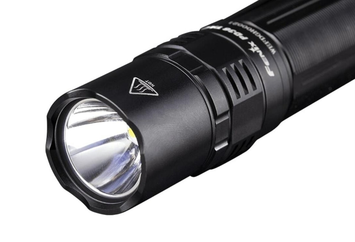 let-there-be-light-with-fenixs-pd36-tac-3000-flashlight-and-the-hp25r-v20-headlamp