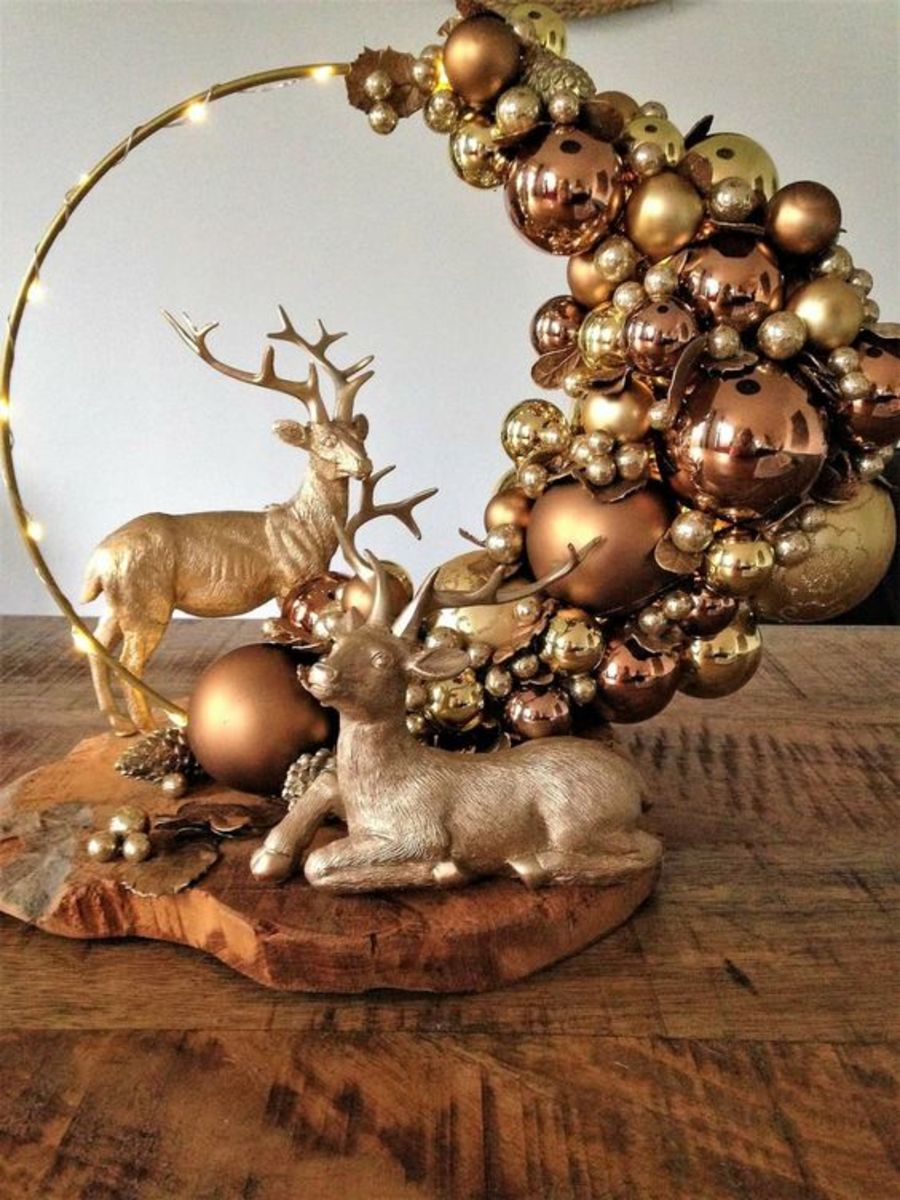 Gold Baubles With Two Reindeer
