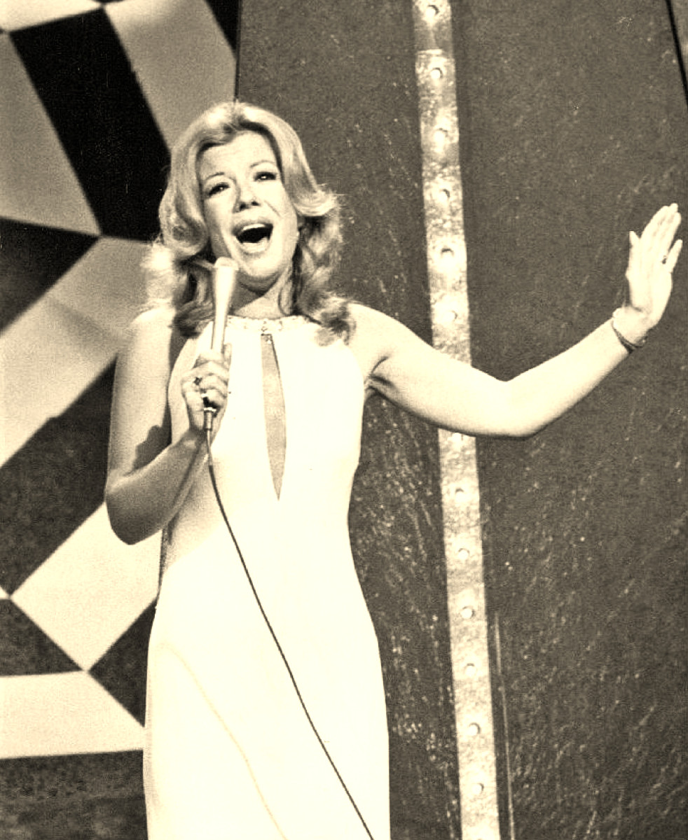 Vikki Carr has a singing career that covers over four decades. Vikki was born in El Paso, Texas, and her parents are of Mexican ancestry. 