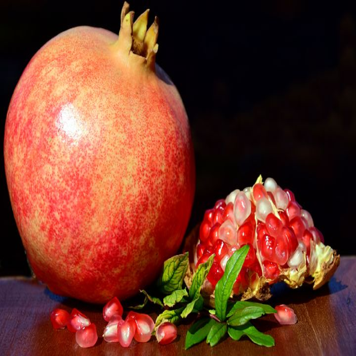 pomegranates-benefits