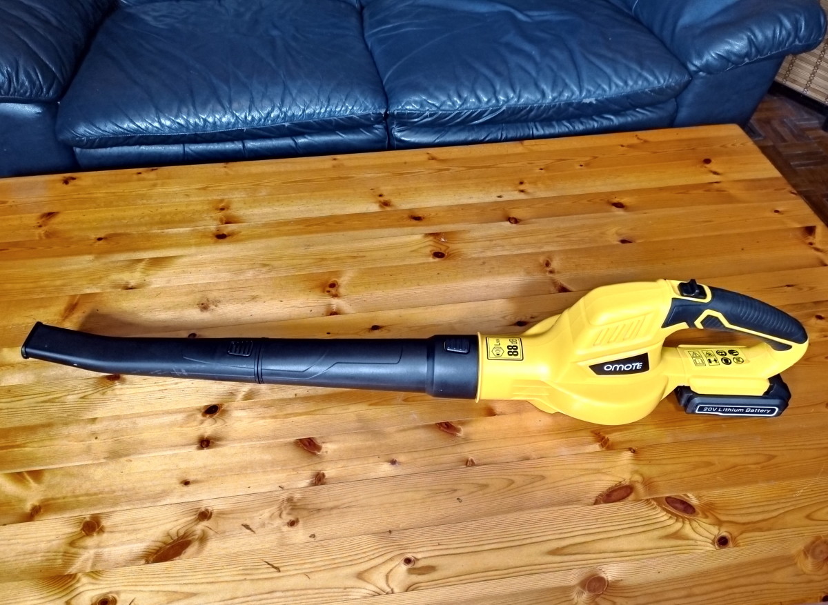 review-of-the-omote-cordless-leaf-blower
