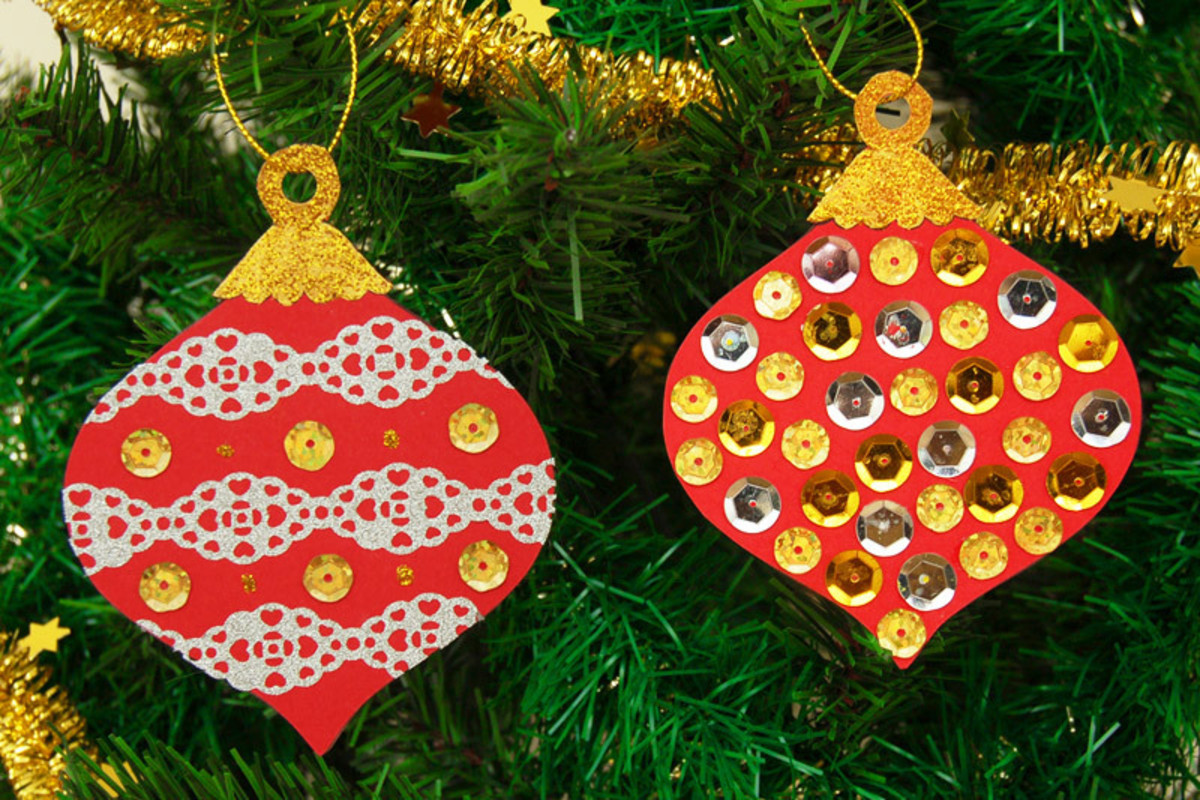 These are delightful ornaments that you and your children can make, Duplicate them so you have both sides civered