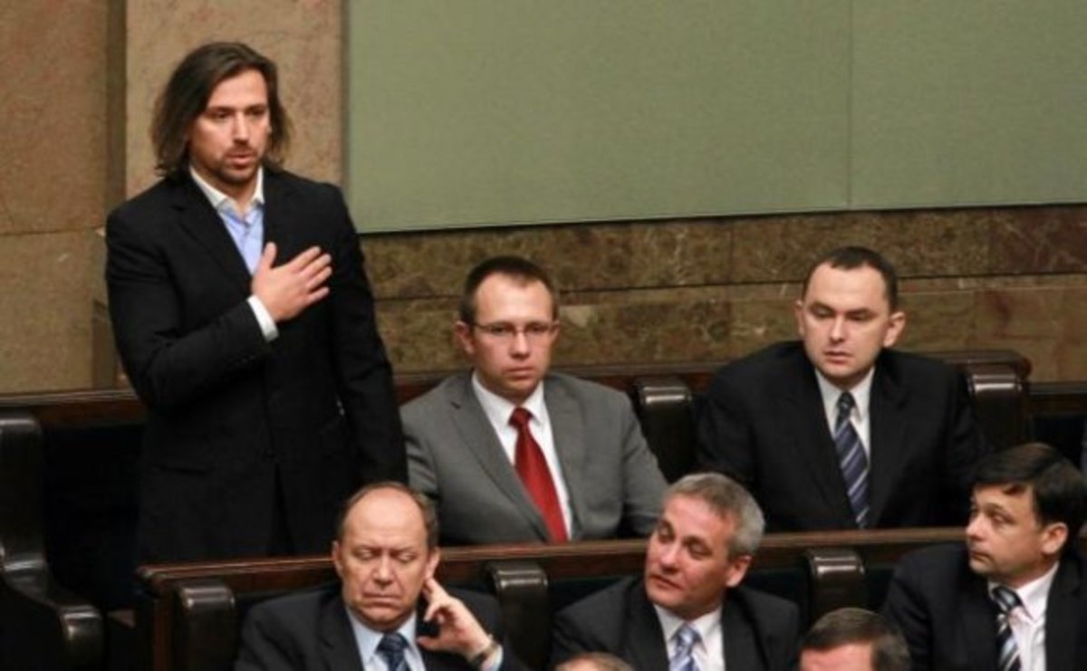 Agent Tom in Polish parliament. 