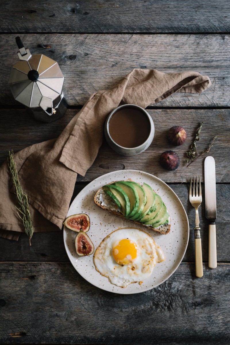The Ultimate Guide to a Healthy Morning: 15 Tips To Start Your Day Right